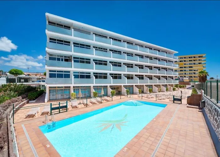 Anau- - Yumbo Playa del Ingles (Gran Canaria)