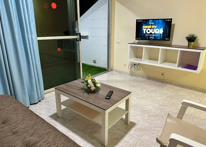 Anau- - Yumbo Apartment